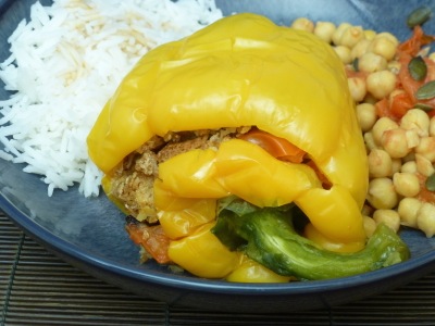 Stuffed yellow peppers with chickpeas and rice